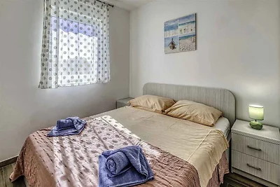 Ferienwohnung mit Balkon und Klimaanlage