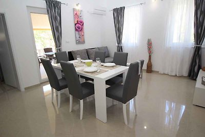 Holiday flat family holiday Baska