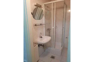 Ferienwohnung direkt am Wasser mit Freistrand