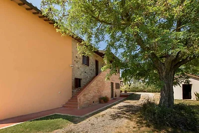Ferienwohnung mit Garten und Klimaanlage