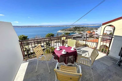 Ferienwohnung mit Balkon und Klimaanlage