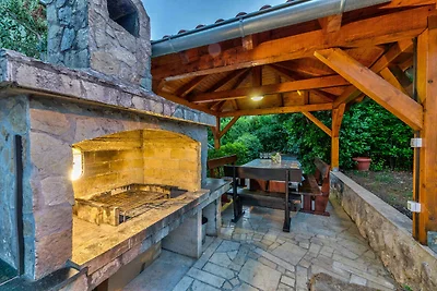 Ferienwohnung mit Pool, Grill und Klimaanlage