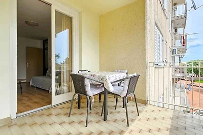 Ferienwohnung Balkon mit Möbeln