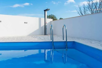 Ferienhaus mit Klimaanlage und Pool