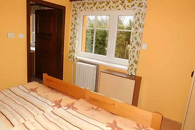 Ferienhaus mit Kamin und Garten