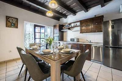 Komfortable Ferienwohnung Sandra in Sukošan m