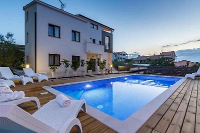 Ferienwohnung mit Pool und 100m vom Strand