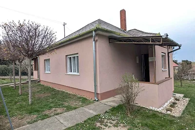 Ferienhaus mit Terrasse und grossem Garten