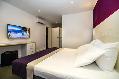 Ferienwohnung mit Klimaanlage und Pool