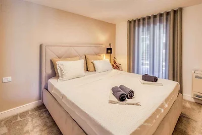 Ferienwohnung mit Pool und Klimaanlage