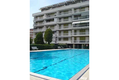 Ferienwohnung mit Pool und Garten