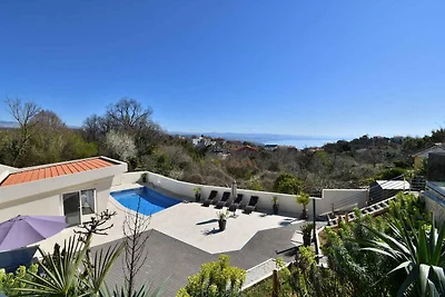 Luxuriöse Unterkunft in Matulji für bis zu 10