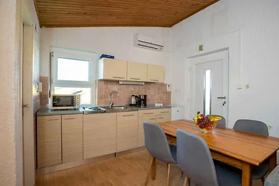 Ferienwohnung 150 m von Strand