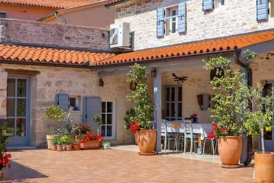 Villa mit Klimaanlage und Pool