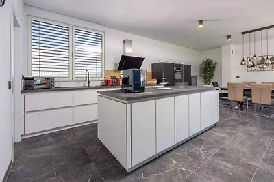 Villa mit Klimaanlage und Pool