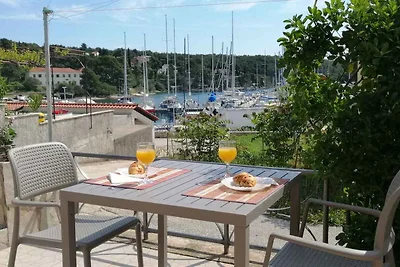 apartman za odmor Obiteljski odmor Vrboska