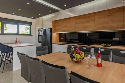 Luxuriöse Villa am Sandstrand von Privlaka