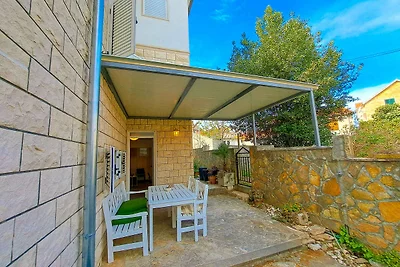 Ferienwohnung mit Klimaanlage und Terrasse