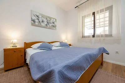 Ferienwohnung mit Klimaanlage und Terrasse