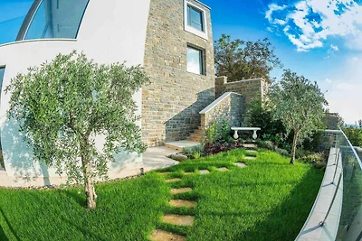 Villa mit Pool und Sauna