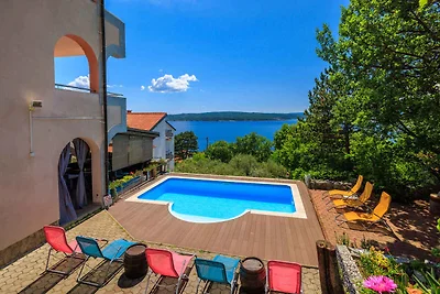 Ferienwohnung mit Pool und Meerblick