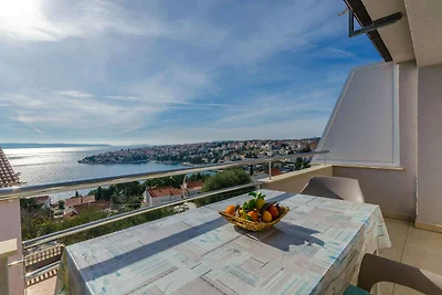 Gemütliche Ferienwohnung Modric mit Meerblick