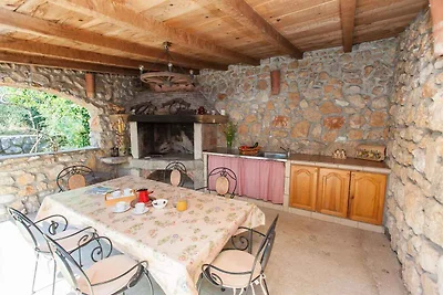 Ferienhaus mit Pool und Klimaanlage
