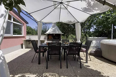 Ferienhaus mit Whirlpool in Strandnähe