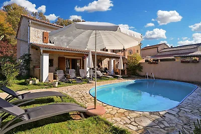 Ferienhaus mit Klimaanlage und Aussenpool