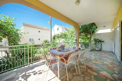 Ferienwohnung mit Balkon und Parkplatz