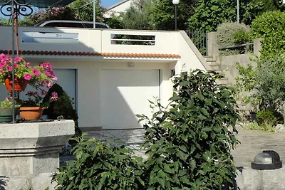 Ferienwohnung mit Balkon, Grill, Garten und