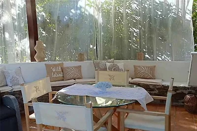 Ferienwohnung mit Garten und Klimaanlage
