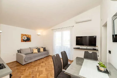 Gemütliche Wohnung in Privlaka mit Meerblick