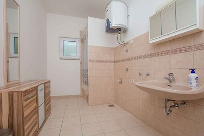 Ferienwohnung mit Terrasse und Grill