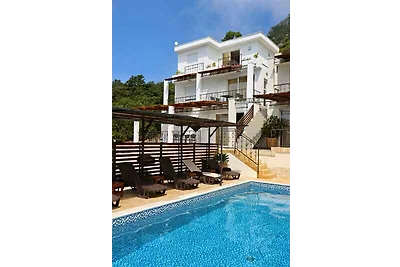 Ferienwohnung mit Terrasse und Klimaanlage