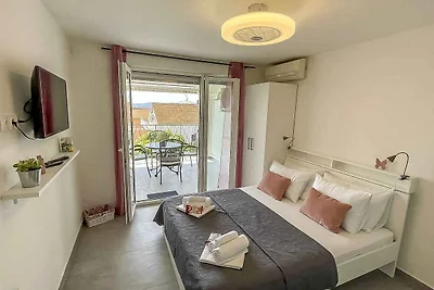 Ferienwohnung mit Teraase mit Meerblick
