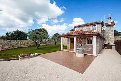 Villa mit Aussenpool