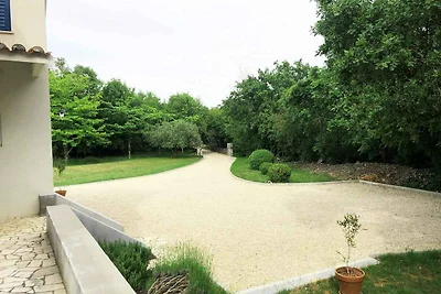 Villa mit Pool und Klimaanlage