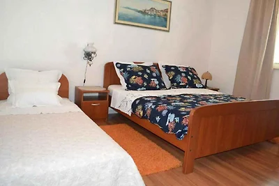 Charmante Ferienwohnung Marija in Srima mit M