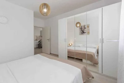 Ferienwohnung mit Klimaanlage und Terrasse