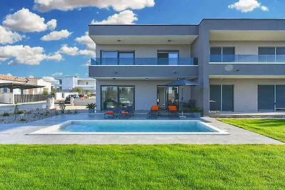 Ferienhaus mit Pool