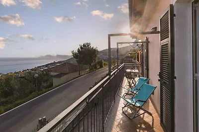 Ferienwohnung mit Klimaanlage und Balkon mit
