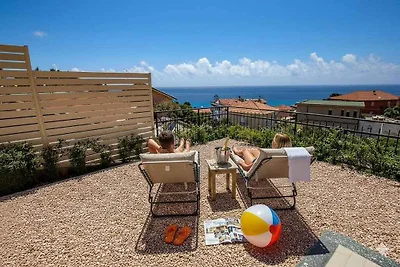 Ferienwohnung mit Klimaanlage und Balkon
