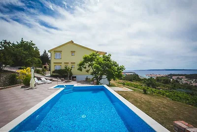 Modernes Apartment mit zwei Schlafzimmern Lid