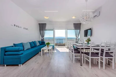 Ferienwohnung mit Pool und Klimaanlage