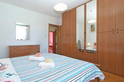 Ferienwohnung mit Klimaanlage und Balkon