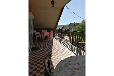 Ferienwohnung in ruhiger Lage mit Wanderweg i