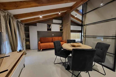 Studio mit Klimaanlage im Ortszentrum