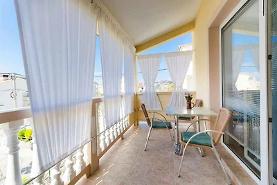 Ferienwohnung mit Klimaanlage und Balkon in