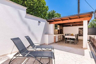 Ferienwohnung mit Meerblick und Pavillon